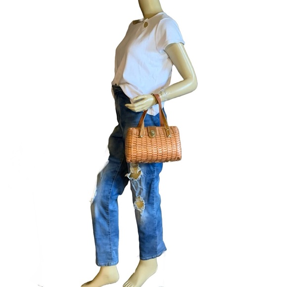 VINTAGE CIRCA 1960'S BROWN RATTAN AND LEATHER BASKET PURSE - Picture 6 of 15